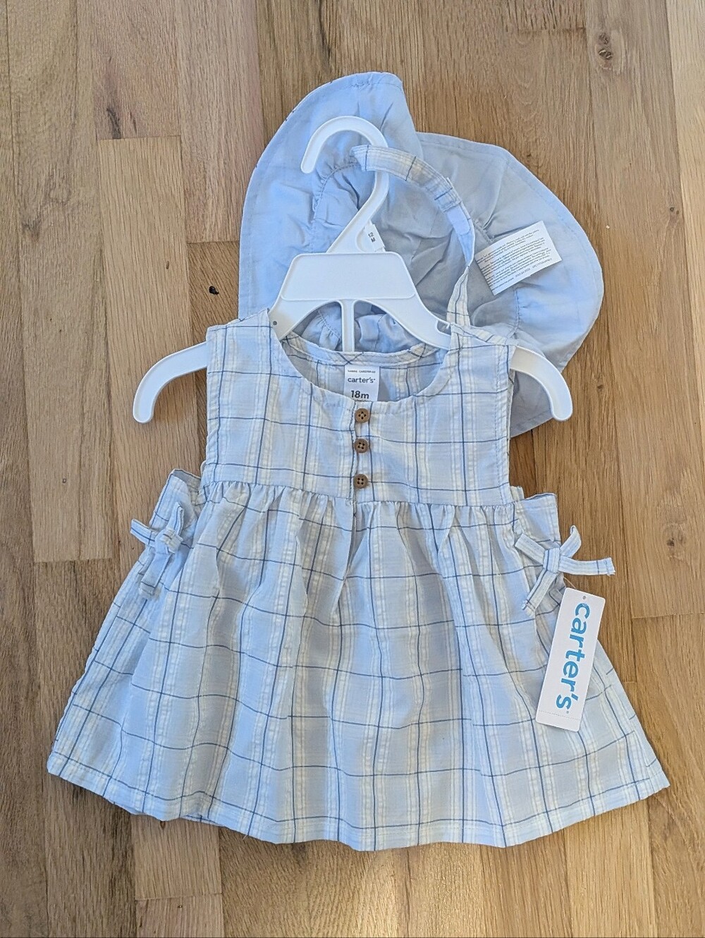 Carter's baby girl dress and matching sun hat set